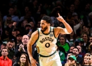 凯尔特人陷入低谷，唐斯连败，关键时刻神级表现球队命运悬念！